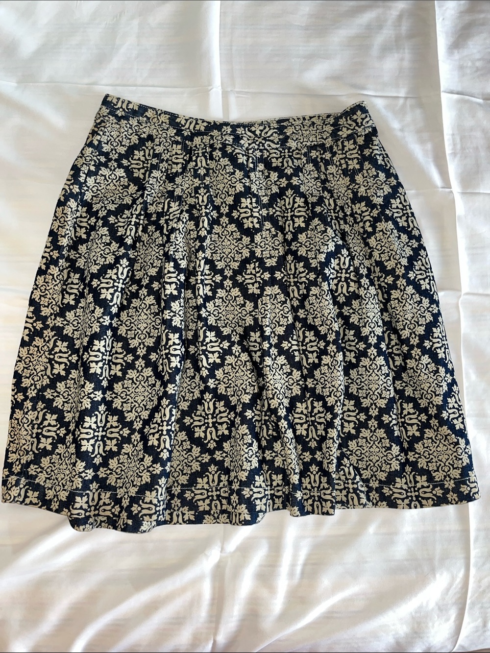 Christopher and Banks Patterned Cream and Blue Denim Skirt 14